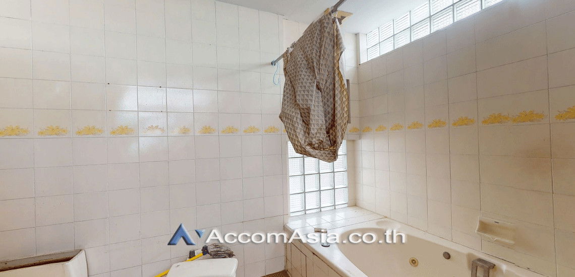 รูป 🔼🔽 AccomA 📩  4 BR House in Khlong Toei (AA29867) - รูปที่ 5/10