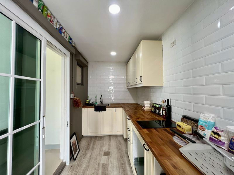 รูป 💎 "บ้านหลังริม + พื้นที่สนามข้างบ้านกว้างพิเศษ เหมือนได้ที่ดินเพิ่มฟรี!" 🏠 โครงการ Grande Pleno ราชพฤกษ์ 💥 ต่อเติมครบ ✨พร้อมอยู่ ​ - รูปที่ 8/20