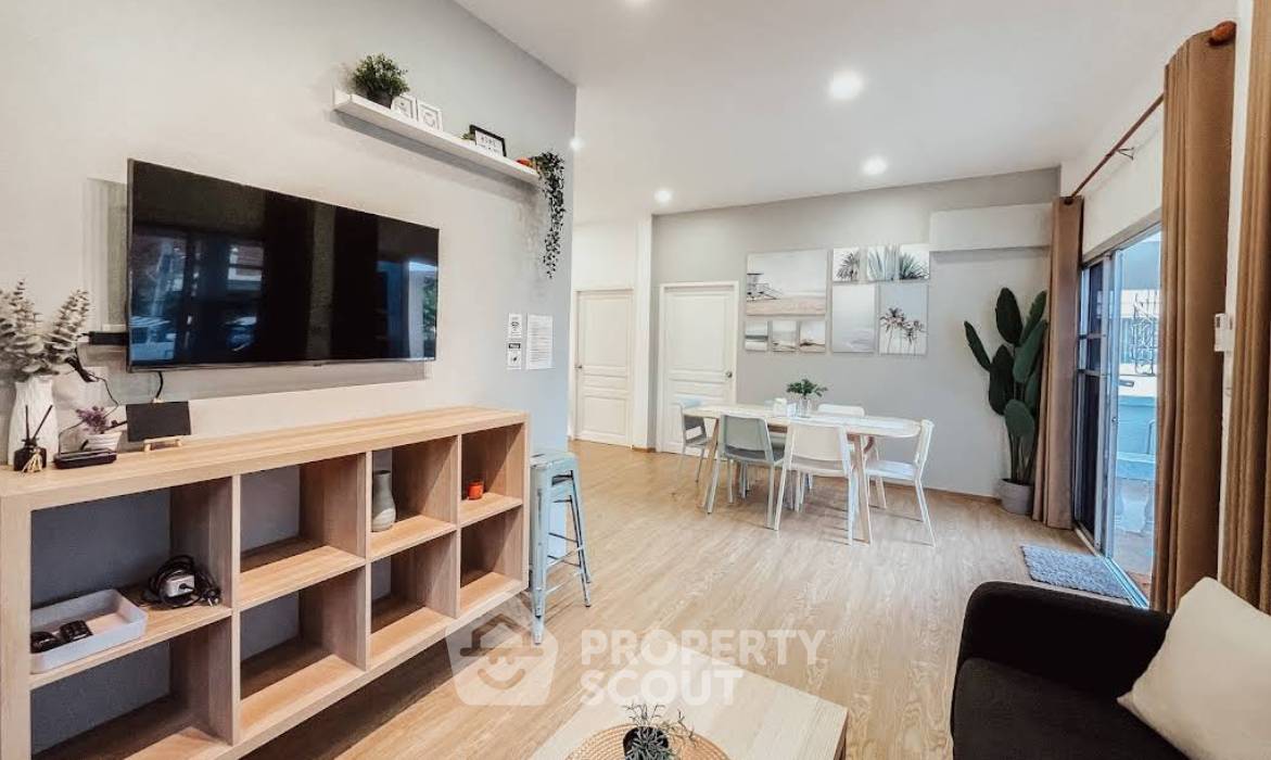 picture 3-BR House at Baan Chutikran Village close to Hua Hin City (ID 2055686) - 13/19