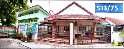 Twin houses for sale Chonburi : บ้านแฝด 128 square meter Chonburi Si Racha Nong Kham for 1485000 THB