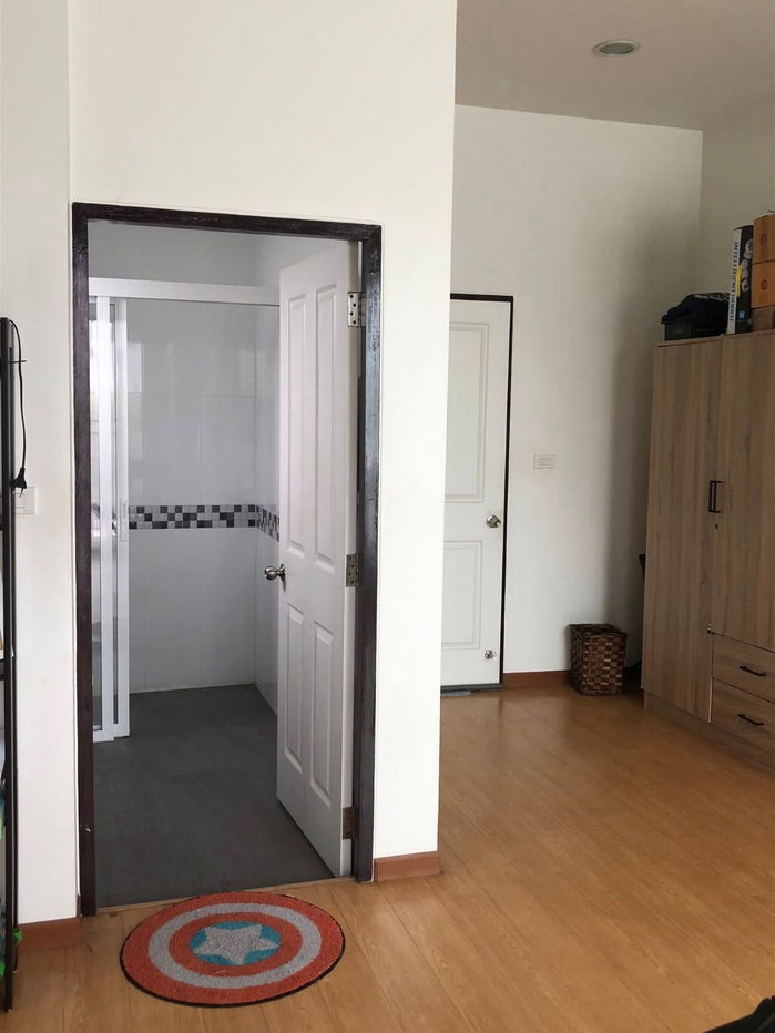 picture Urgent sale, corner townhouse, Punnawitthi 31, Sukhumvit 101 - 4/4