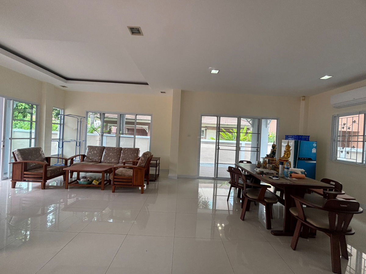 picture UK06-047 🏡 2-storey detached house, Grand Manirin, Sammuk, Bangsaen 💰 Rental price only 35,000 baht/month - 5/17
