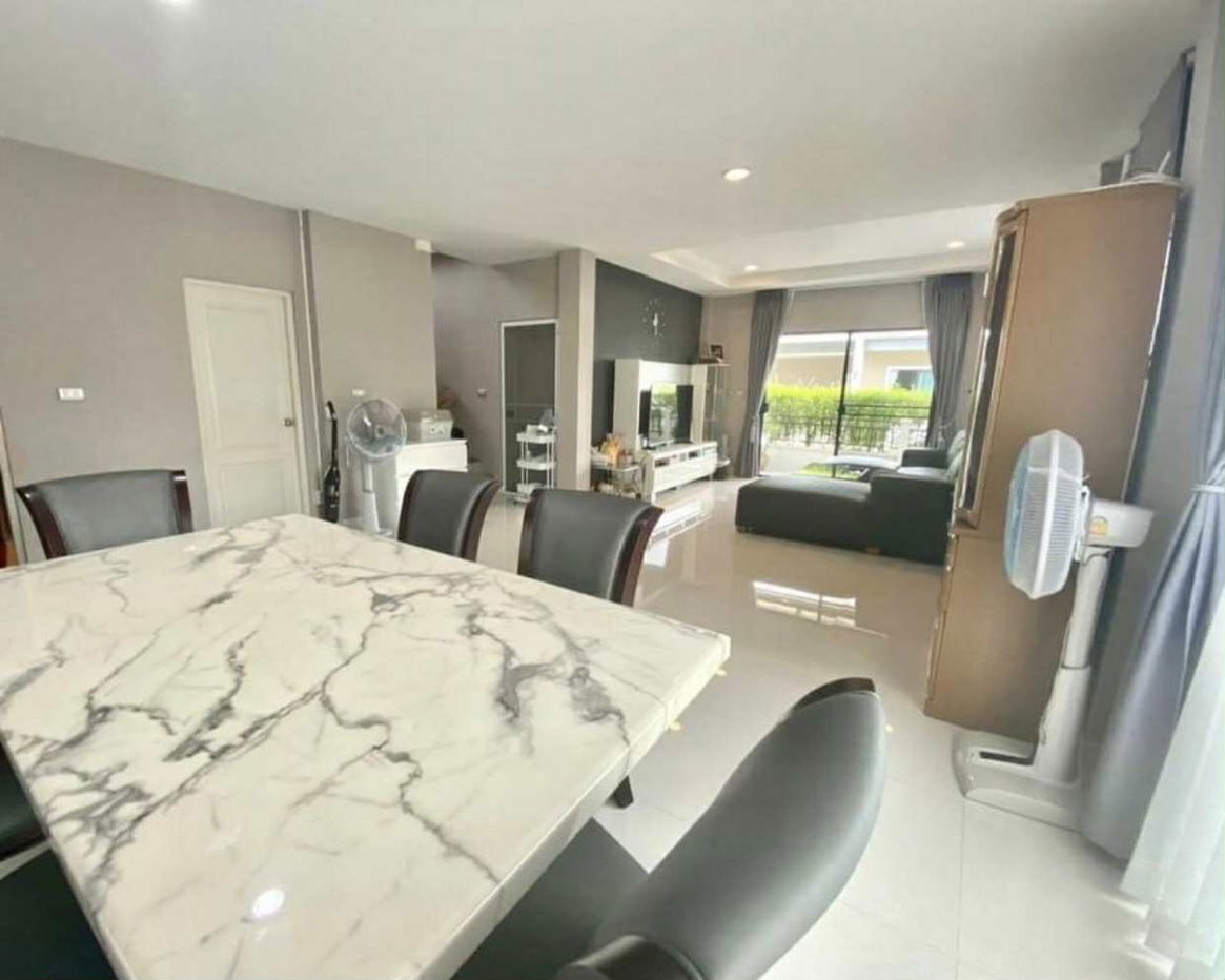 picture Centro Westgate house for sale 4.99 MB. - 3/14
