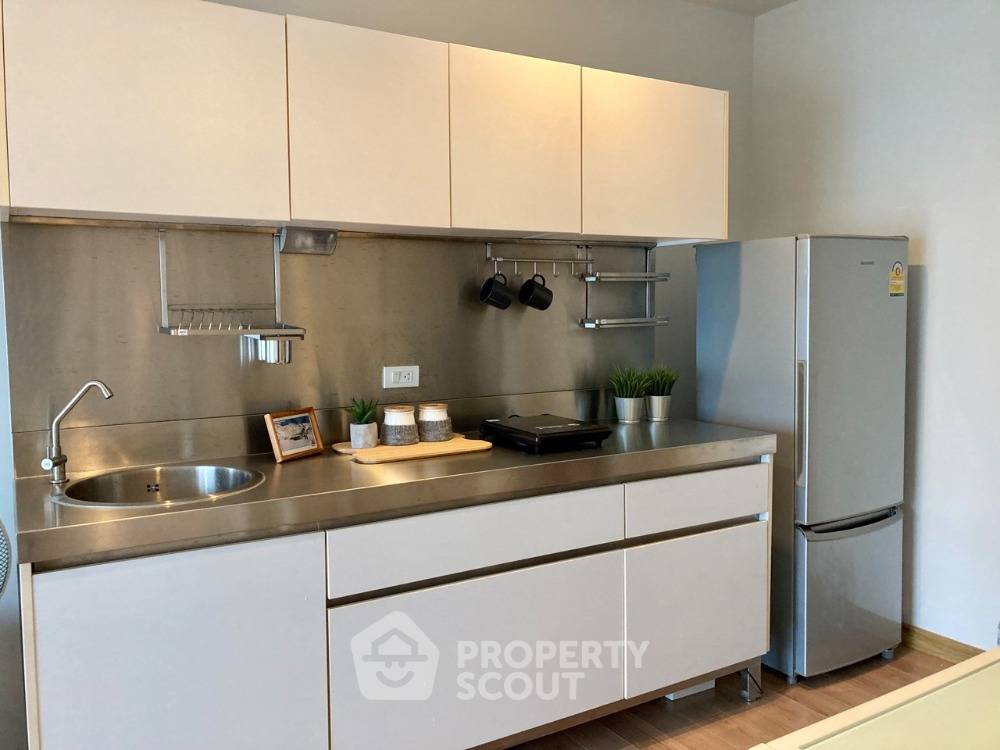picture 1-BR Condo at The Seed Musee Sukhumvit 26 near BTS Phrom Phong (ID 869335) - 11/23