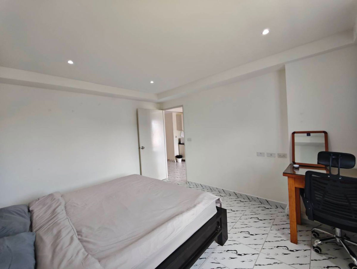 picture 2 Bedrooms apartment near King Rama9 in the center of Phuket (Cat friendly) - 3/12
