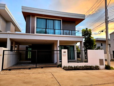 Houses for rent Si Racha Chonburi : UK06-060 🏡 Corner house for rent – Manirin Park, Khao Lam 💵 Rental price: 25,000 baht / month
