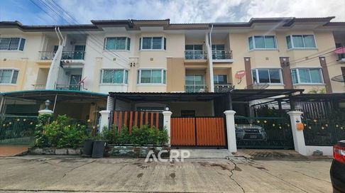 3-story townhome for sale, newly renovated, Supalai Sukhumvit-Srinakarin, in good condition
