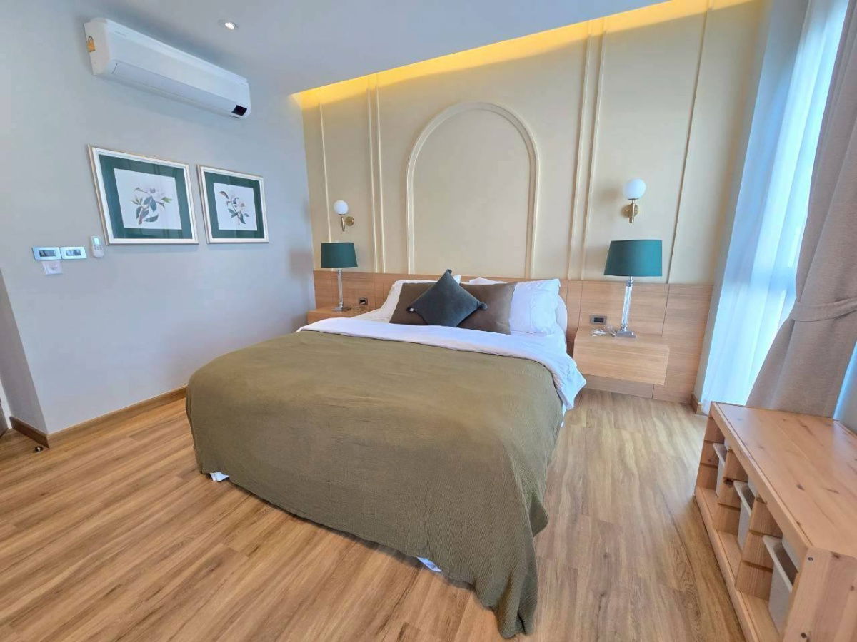 picture Pool villa for sale in Graceland Village, built-in furniture, located on the main road of the village, opposite Grace International School.- SW002848 - 4/20