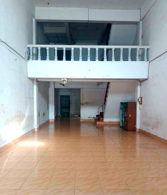 อาคารพาณิชย์ เนื้อที่ทั้งหมด 485.6 ตารางเมตร เลขที่ 120/14 ตำบลเขาวง อำเภอบ้านตาขุน สุราษฎร์ธานี ราคา 4,428,000 บาท