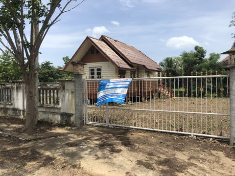 บ้านเดี่ยว เนื้อที่ทั้งหมด 696 ตารางเมตร - ตำบลหนองขนาน อำเภอเมืองเพชรบุรี เพชรบุรี ราคา ไม่ระบุราคา