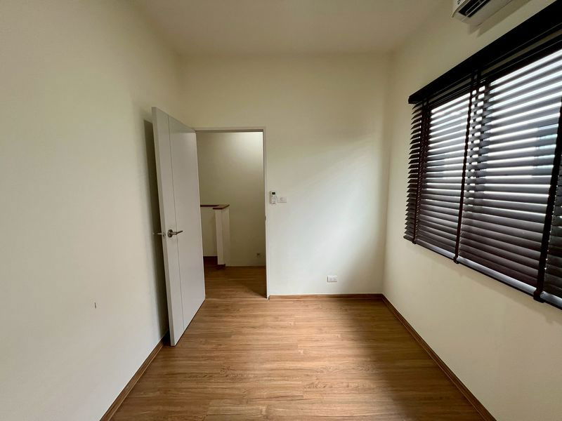 รูป 💎 "บ้านหลังริม + พื้นที่สนามข้างบ้านกว้างพิเศษ เหมือนได้ที่ดินเพิ่มฟรี!" 🏠 โครงการ Grande Pleno ราชพฤกษ์ 💥 ต่อเติมครบ ✨พร้อมอยู่ ​ - รูปที่ 14/20