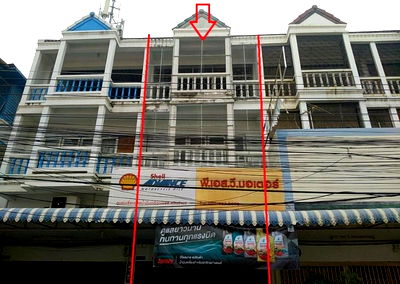 Shophouses for sale Boromarajanani College of Nursing Sawanpracharak : อาคารพาณิชย์ 132 square meter Nakhon Sawan Muang Nakhon Sawan Pak Nam Pho for 1890000 THB