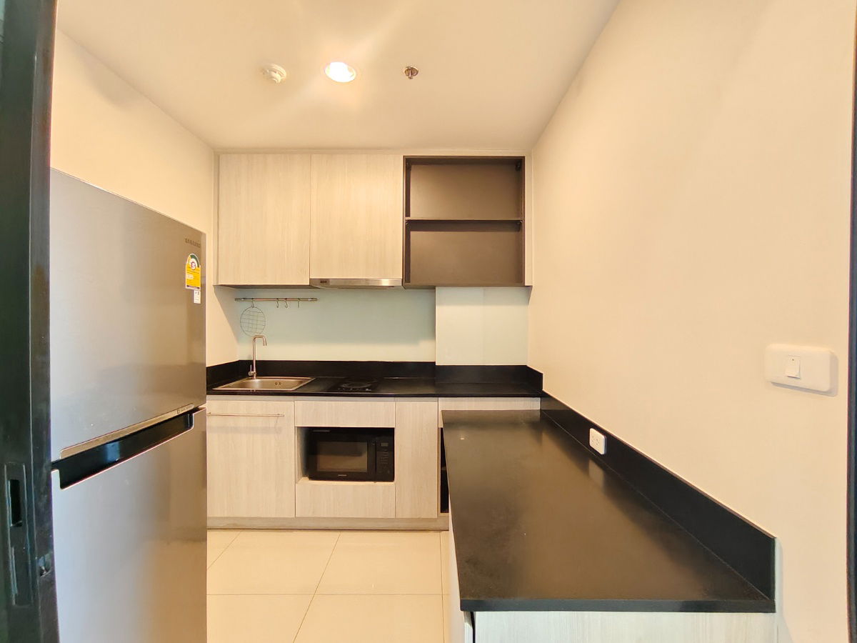 picture Niche Mono Mega Space Bangna, 2 bedrooms, 39th floor, size 50 sq m., rent 1800/month. Call/Line: 0636262722 - 2/18