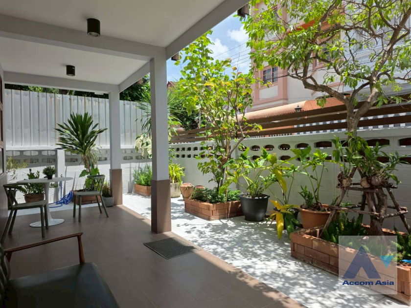 picture 🔼🔽 AccomA 📩 Home Office 5 BR House in Phra Khanong (AA44429) - 3/17