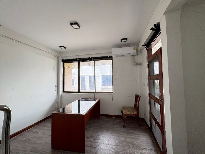 picture Home Office For Rent – 4-Story Building, Next to 7-Eleven, in the Heart of Town in Town, Lat Phrao 94 - 23/33