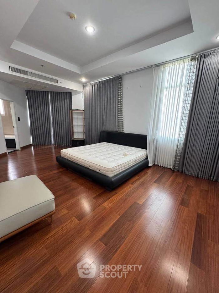 picture 4-BR Condo at Supalai Wellington near MRT Thailand Cultural Centre (ID 2151153) - 3/16