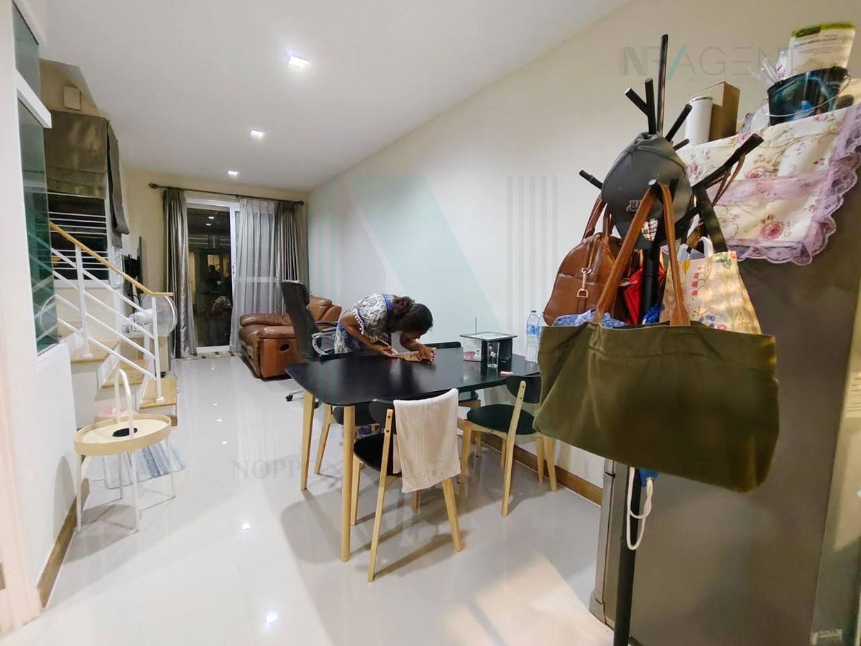 picture 🚩 For Sell Town house GOLDEN TOWN 2 ONNUT - LADKRABANG 2-story 3 bedroom 2 bathroom - 4/8
