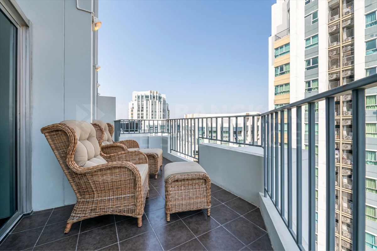 picture 𝐋𝐮𝐱𝐮𝐫𝐲 𝐔𝐧𝐢𝐭 ✨ Belle Grand Rama 9, Stunning Penthouse 💖  𝟏𝟖𝟎𝐊 /month, Near MRT Rama9 - 14/18