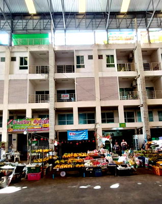 อาคารพาณิชย์ หาดใหญ่ สงขลา : อาคารพาณิชย์ เนื้อที่ทั้งหมด 72.4 ตารางเมตร 40/41 โครงการรัถการคอมเพล็กซ์ ตำบลหาดใหญ่ อำเภอหาดใหญ่ สงขลา ราคา 4,615,000 บาท