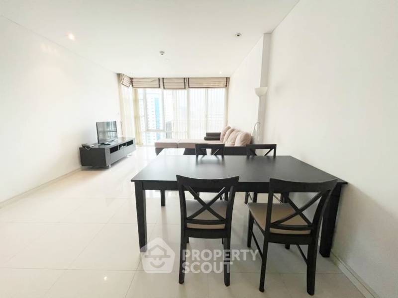 picture 2-BR Condo at Fullerton Sukhumvit near BTS Ekkamai (ID 825024) - 2/4