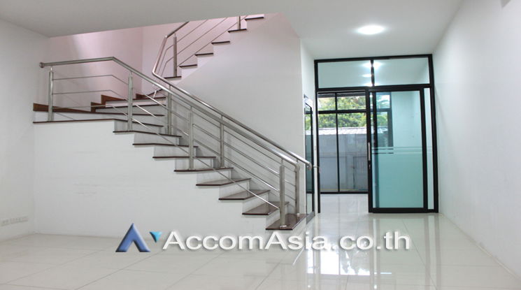 รูป 🔼🔽 AccomA 📩 Pet friendly,Home Office 4 BR Townhouse in Khlong Ton Nuea (AA25261) - รูปที่ 4/11