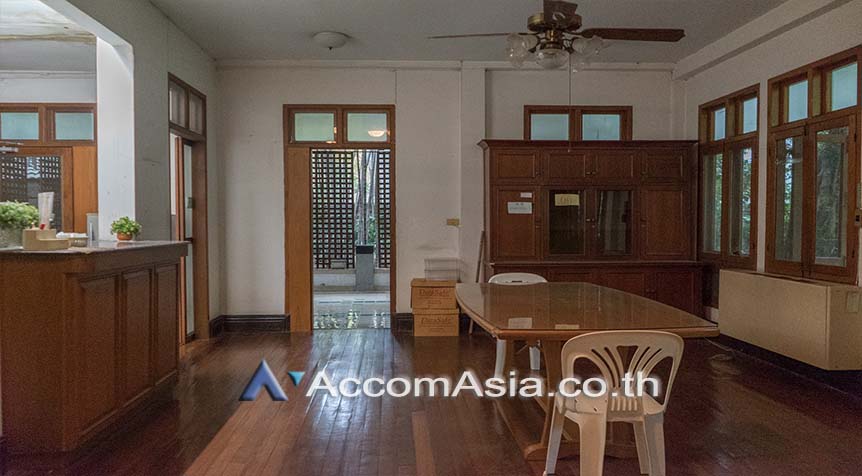 picture 🔼🔽 AccomA 📩 Home Office,Garden 4 BR House in Khlong Ton Nuea (AA26054) - 7/20