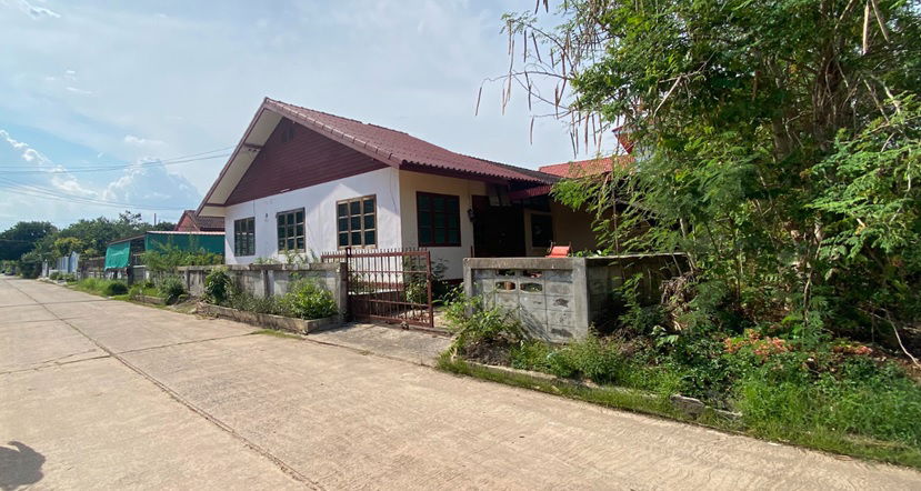 รูป บ้านเดี่ยว เนื้อที่ทั้งหมด 400 ตารางเมตร เลขที่ 100/7 (ไม่ติดเลขที่) ตำบลกาฬสินธุ์ อำเภอเมืองกาฬสินธุ์ กาฬสินธุ์ ราคา 2,011,000 บาท - รูปที่ 1/10