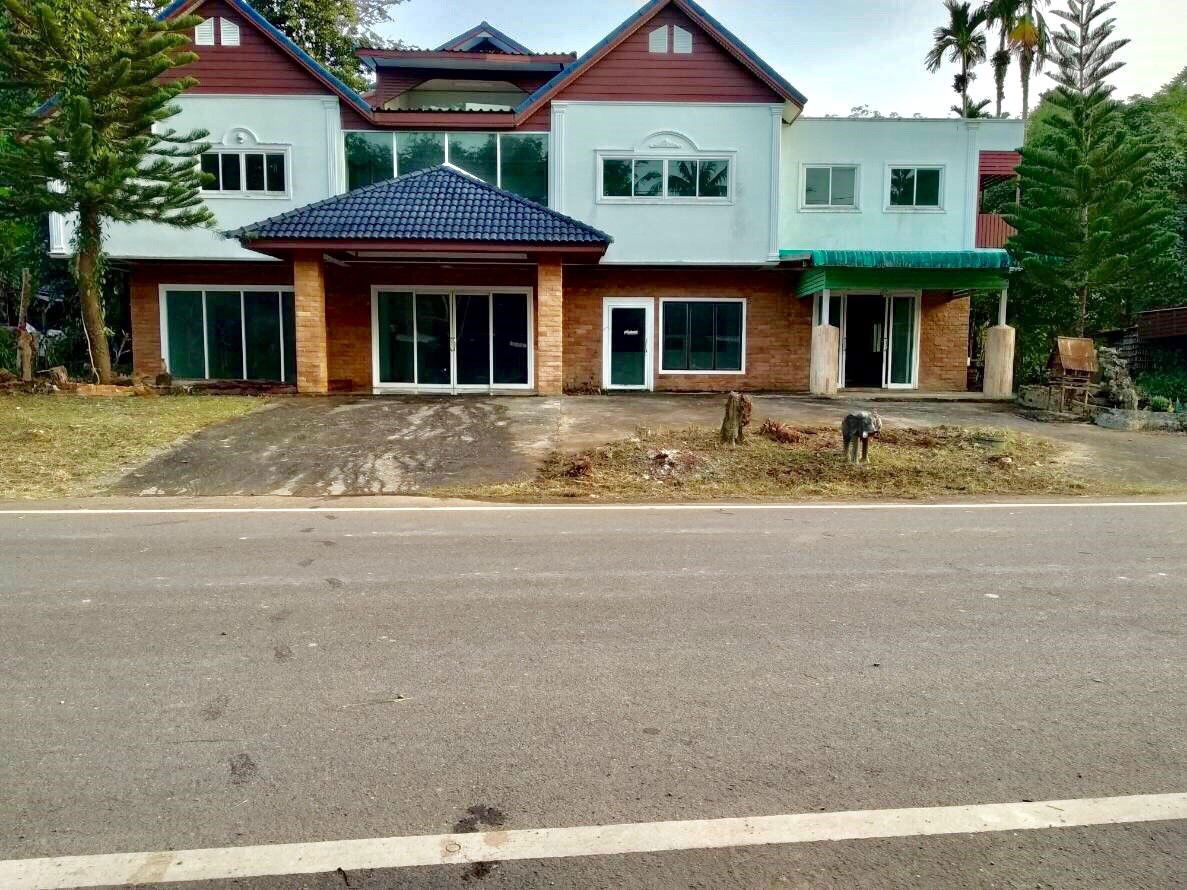 picture บ้านเดี่ยว 1144 square meter Nakhon Sri Thammarat Thung Song Nam Tok for 2906000 THB - 1/4