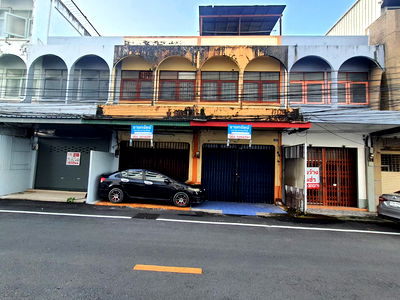 Shophouses for sale Chaeng Sanit Road, Ubon Ratchathani : อาคารพาณิชย์ 75.6 square meter Ubon Ratchathani Muang Ubon Ratchathani Nai Muang for 1430000 THB