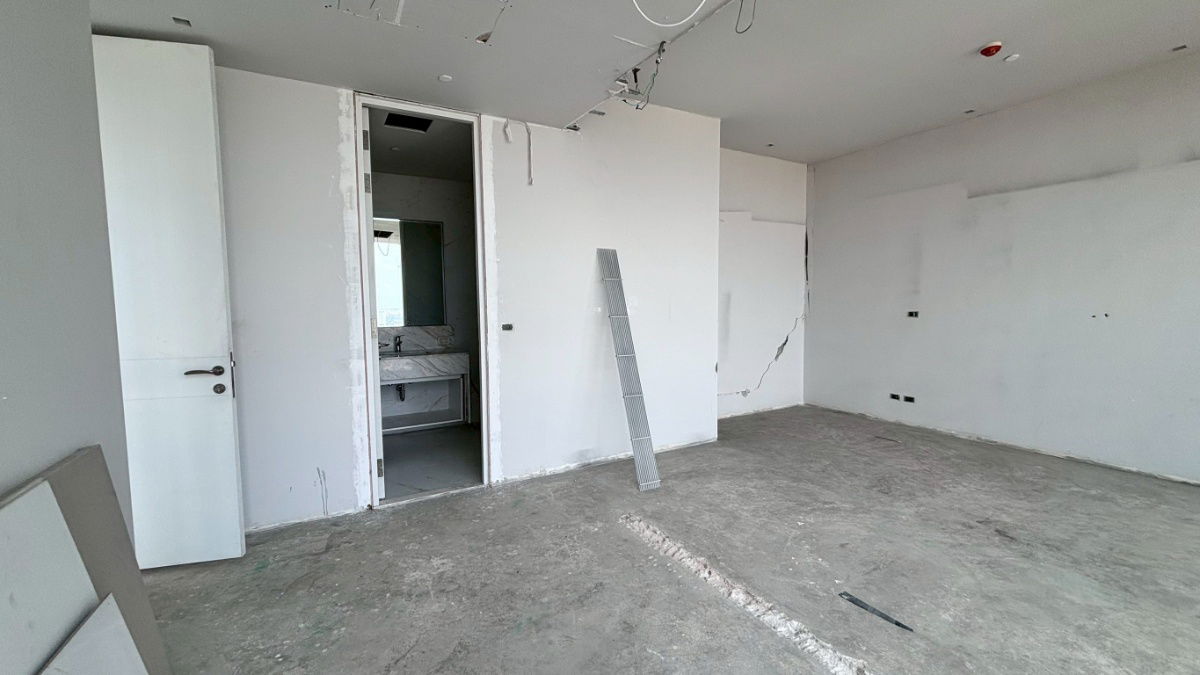 picture For sale: 5 bedrooms, 307 sq m., spacious unit at Canapaya Residences - 36/44