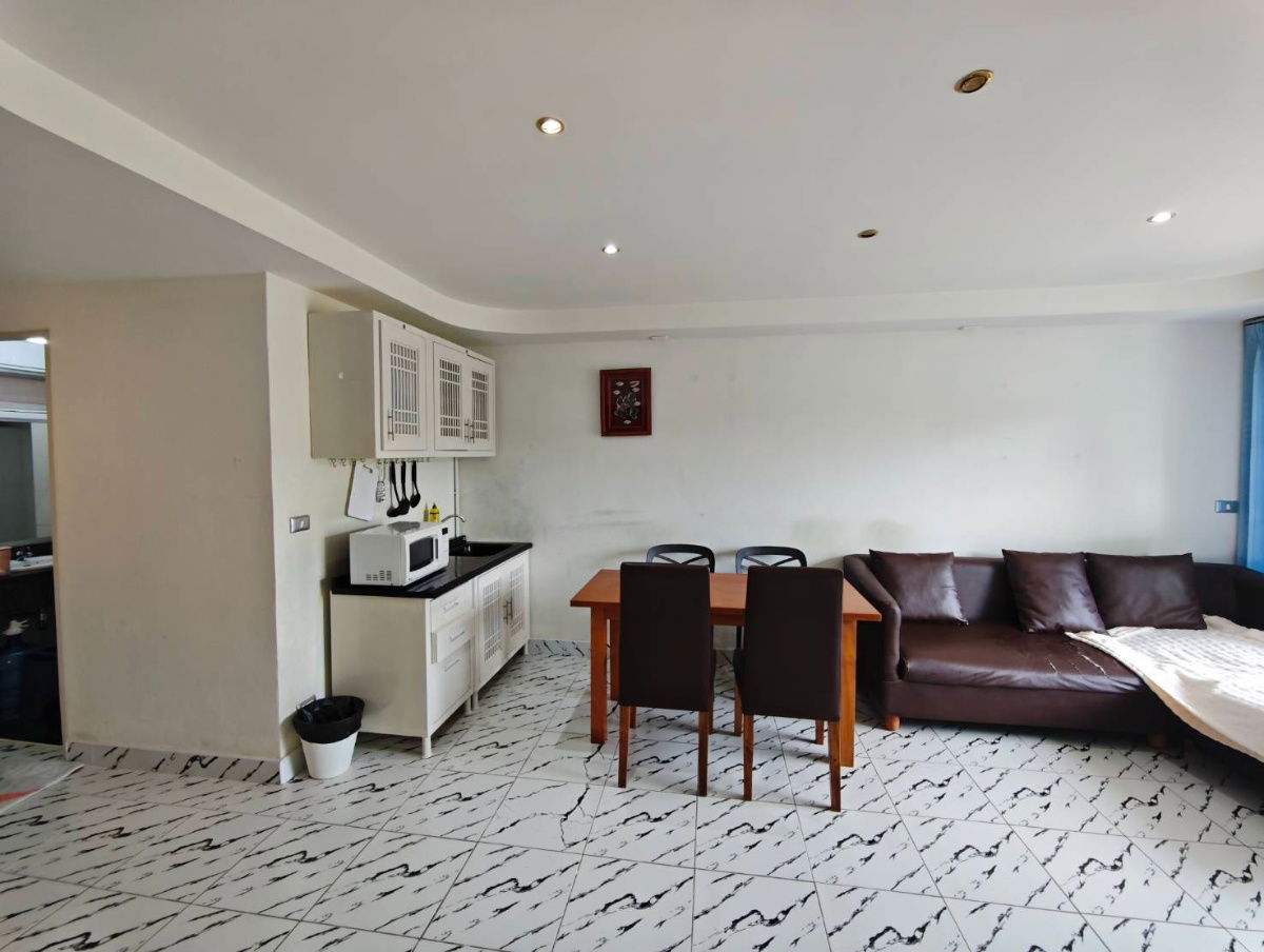 picture 2 Bedrooms apartment near King Rama9 in the center of Phuket (Cat friendly) - 8/12