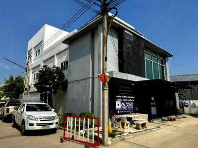 Home office for rent Muang Chon Buri Chonburi : UK06-050 🔥 Urgent! 3-story home office for rent in the heart of Amata Nakorn, Chonburi 🔥 💼 Rent 90,000 baht/month 