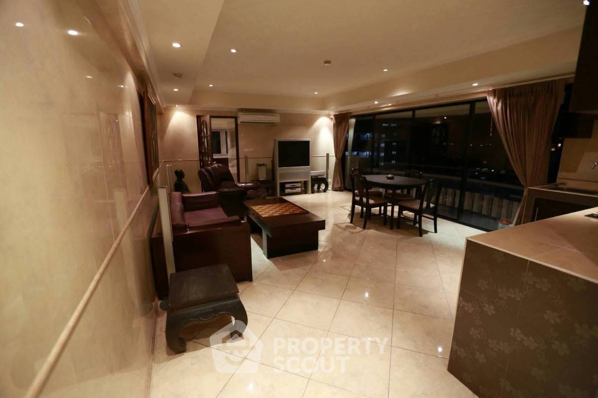 picture 2-BR Condo at Jomtien Complex Condotel close to Jomtien Beach (ID 2253714) - 12/14
