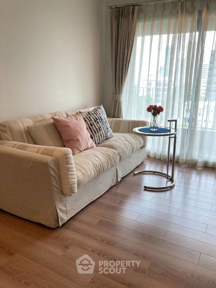 picture 1-BR Condo at The Seed Musee Sukhumvit 26 near BTS Phrom Phong (ID 869335) - 10/23