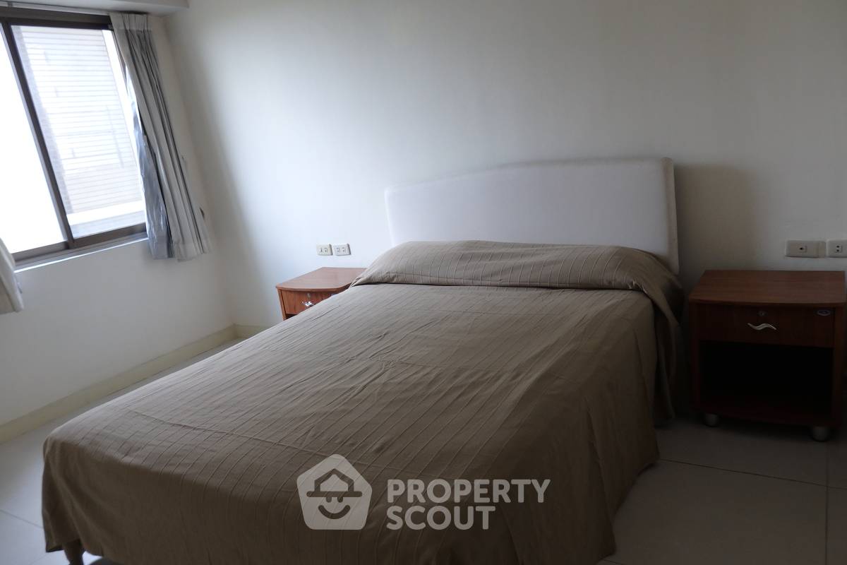 picture 3-BR Condo at Royal Castle Sukhumvit near BTS Phrom Phong (ID 886662) - 11/16