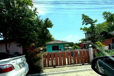 บ้านเดี่ยว พานทอง ชลบุรี : บ้านเดี่ยว เนื้อที่ทั้งหมด 216 ตารางเมตร - ตำบลบางนาง อำเภอพานทอง ชลบุรี ราคา 1,330,000 บาท