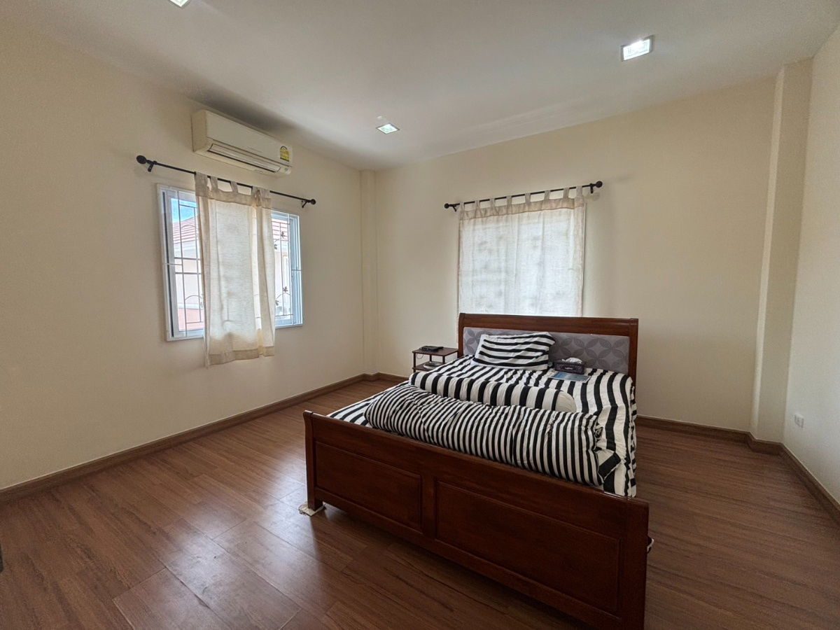 picture UK06-047 🏡 2-storey detached house, Grand Manirin, Sammuk, Bangsaen 💰 Rental price only 35,000 baht/month - 10/17