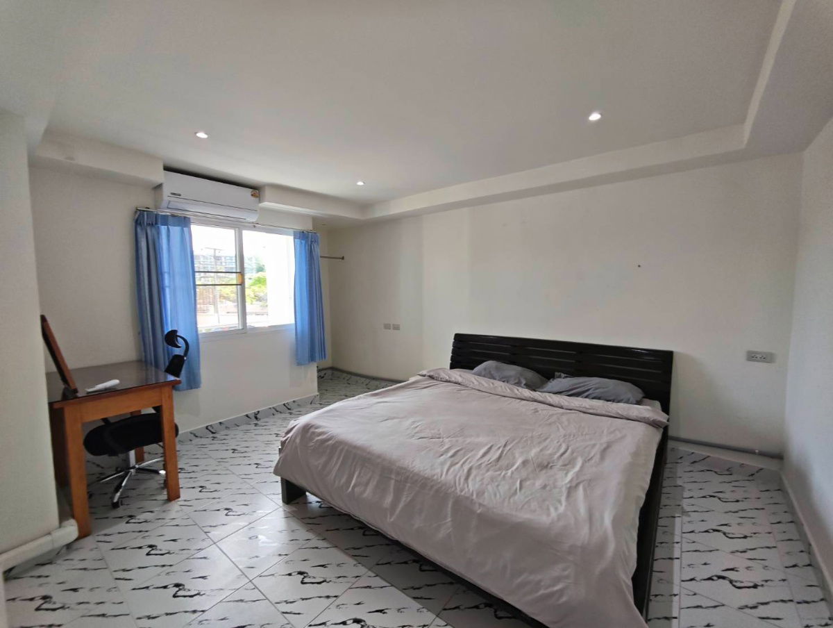picture 2 Bedrooms apartment near King Rama9 in the center of Phuket (Cat friendly) - 4/12