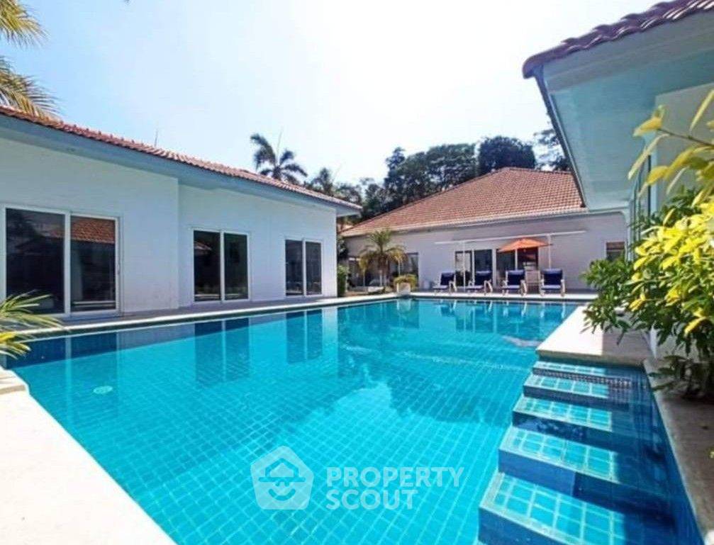 รูป วิลล่า 10-ห้องนอน ที่ มาเจสติก เรสซิเดนซ์ ใกล้ ถนนพระตำหนัก พัทยา (ID 2245813) - รูปที่ 13/16