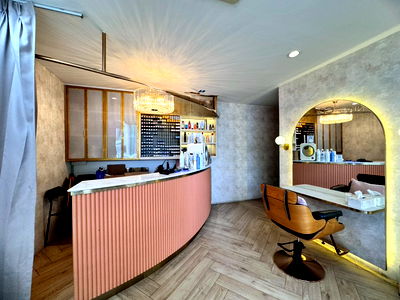 Retail spaces for rent Sukhumvit Road : Showroom space for rent, Soi Sukhumvit 55 (Thonglor 13), good location near business areas (N.1805)