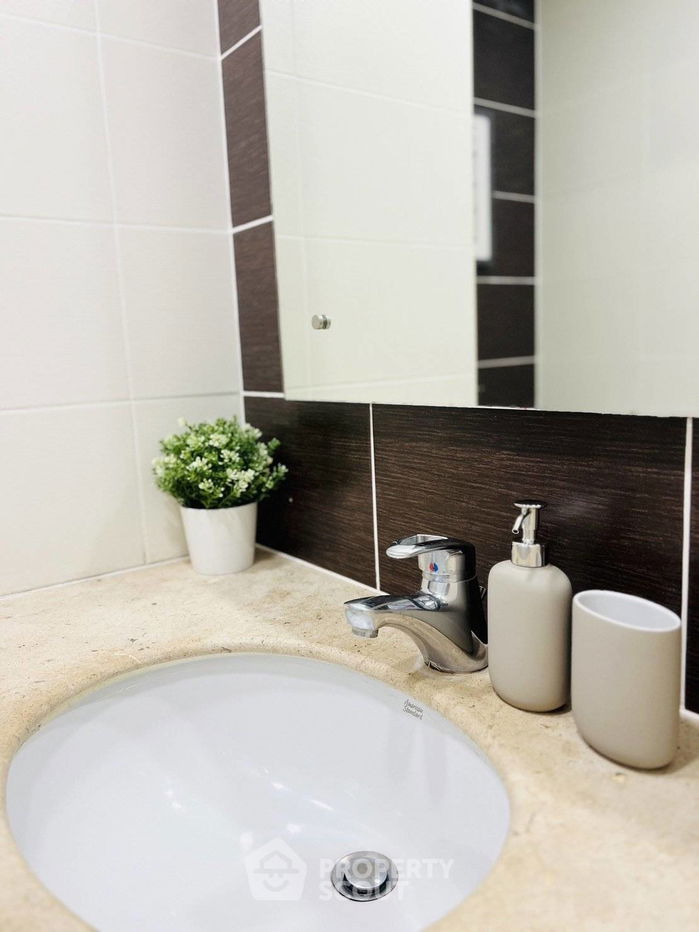 picture 2-BR Condo at Lumpini Suite Sukhumvit 41 near BTS Phrom Phong (ID 1754835) - 8/27