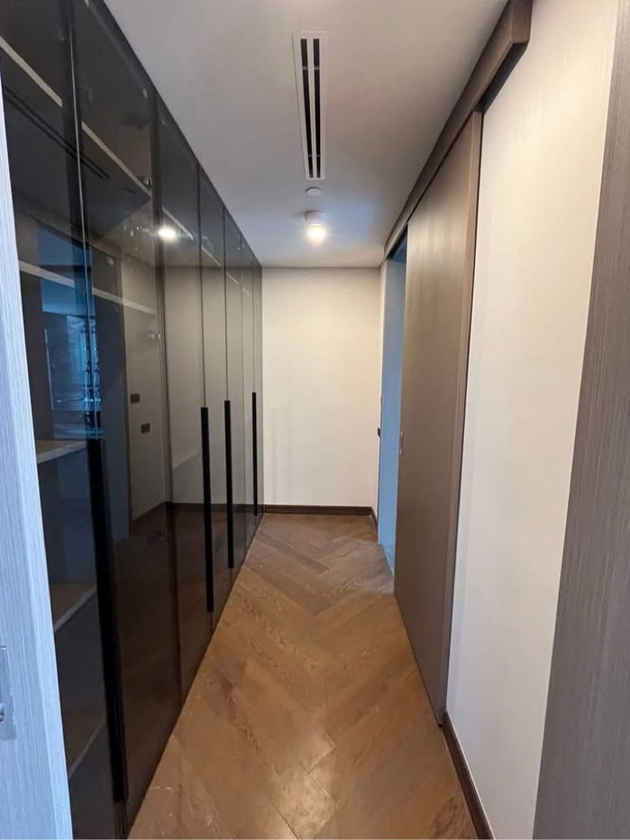 picture  For rent ✨ Landmark @MRTA Station 🔥 Line ID @034etfin 📲 3 bedroom 4 bathroom ✨ MRT Rama 9 350 metres 💙 - 6/12