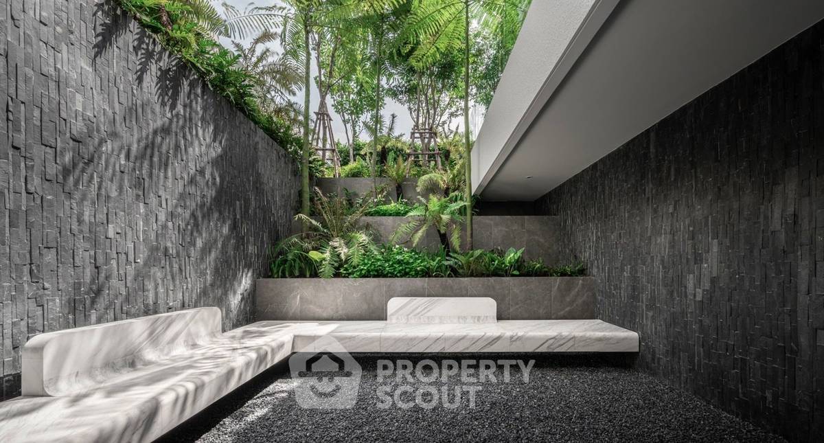 picture 4-BR House at ARQ10 near ARL Hua Mak (ID 1418450) - 5/13
