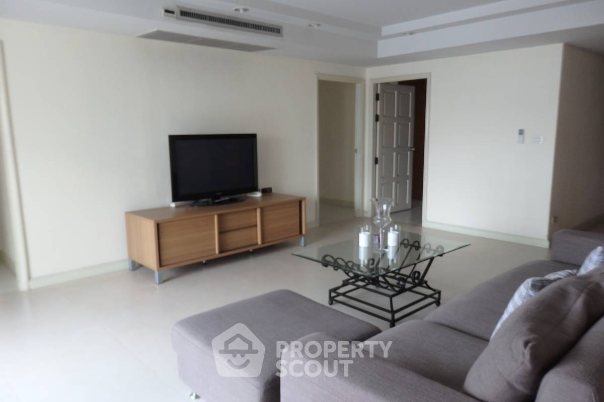 picture 3-BR Condo at Royal Castle Sukhumvit near BTS Phrom Phong (ID 886662) - 4/16