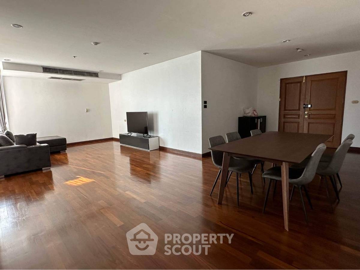 picture 3-BR Condo at Grand Langsuan Condominium near BTS Ratchadamri (ID 1311789) - 1/6