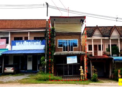 Shophouses for sale Surat Thani : อาคารพาณิชย์ 198 square meter Surat Thani Phanom Ton Yuan for 1946000 THB
