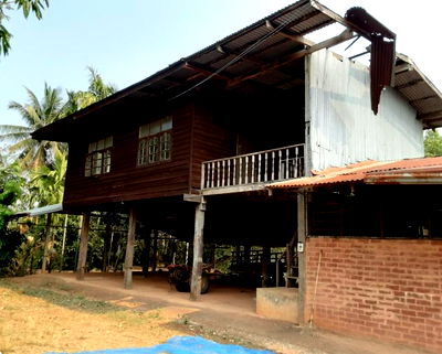 Houses for sale Ban Muang Sakon Nakhon : บ้านเดี่ยว 2432 square meter Sakon Nakhon Ban Muang Dong Nua for 529000 THB
