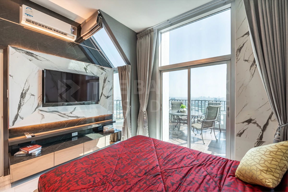 picture 𝐋𝐮𝐱𝐮𝐫𝐲 𝐔𝐧𝐢𝐭 ✨ Belle Grand Rama 9, Stunning Penthouse 💖  𝟏𝟖𝟎𝐊 /month, Near MRT Rama9 - 8/18