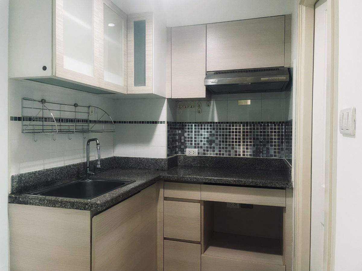 picture For sale: Lumpini Park Riverside Condo, 32 sq.m., by the Chao Phraya River - 8/12