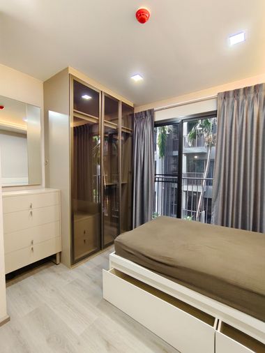 For Sale The Politan Breeze Condo 🌊✨  Riverside condo with garden views and a lush atmosphere.